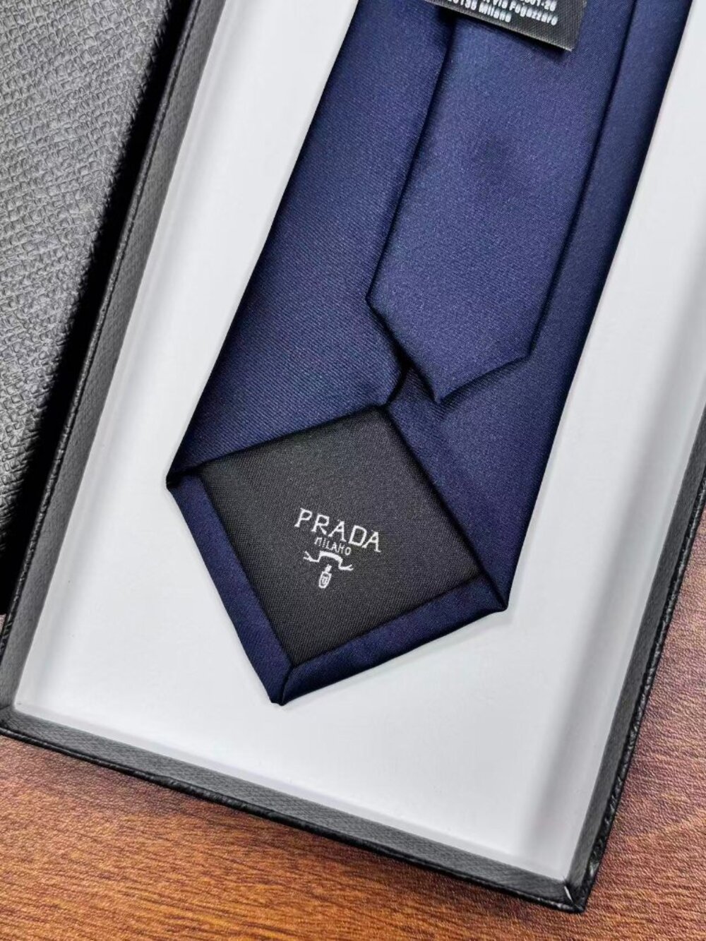 Authentic Prada Blue Tie（Unisex）👔 Fashion accessories - Picture 4 of 8
